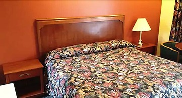 Parkway Motel