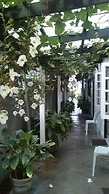 Hillview Inn