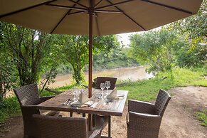 Mara Ngenche Safari Camp