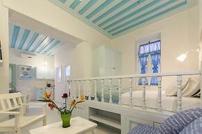 Efchi Suites 1904