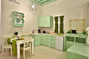 Efchi Suites 1904