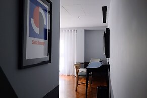 Red Dot Hotel