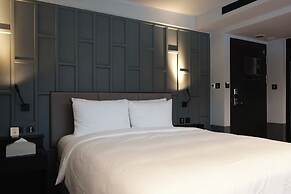 Red Dot Hotel