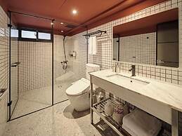 Red Dot Hotel