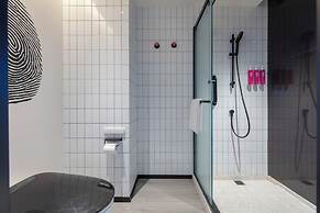 Moxy Chongqing