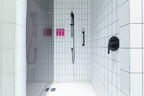 Moxy Chongqing