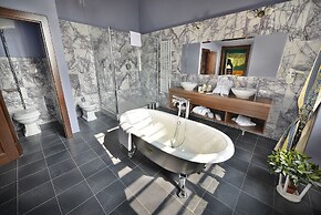 Chateau Loucen Garden Retreat