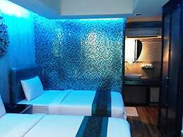 Blutique Hotel
