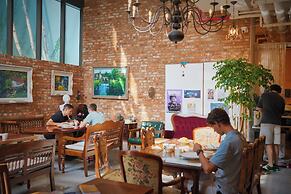 Le Mong Hotel