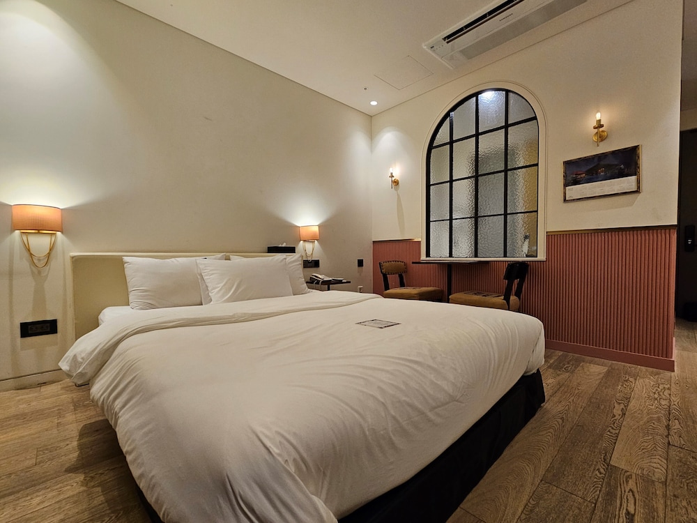 Le Mong Hotel