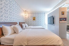 Le Mong Hotel