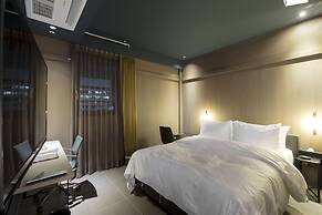 Le Mong Hotel