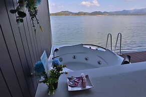 Raya Buri Resort