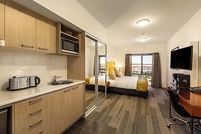 Quest Melbourne Airport