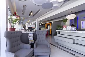 Eloisa Royal Suites