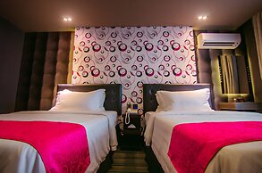 Eloisa Royal Suites
