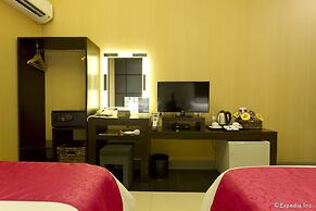 Eloisa Royal Suites