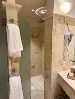 Tres Vidas Acapulco Suites