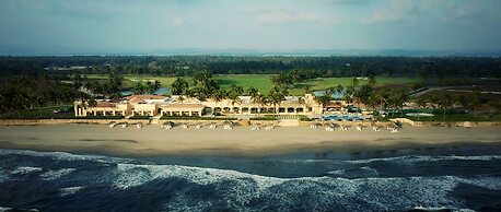 Tres Vidas Acapulco Suites