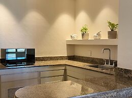 Tres Vidas Acapulco Suites