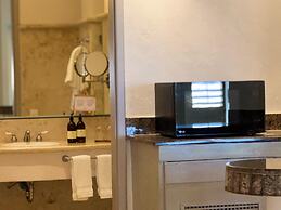 Tres Vidas Acapulco Suites