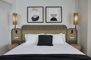 Apanemo Hotel