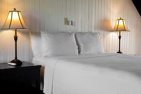 Copper and Lumber Store Hotel
