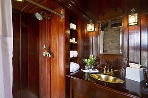 Copper and Lumber Store Hotel