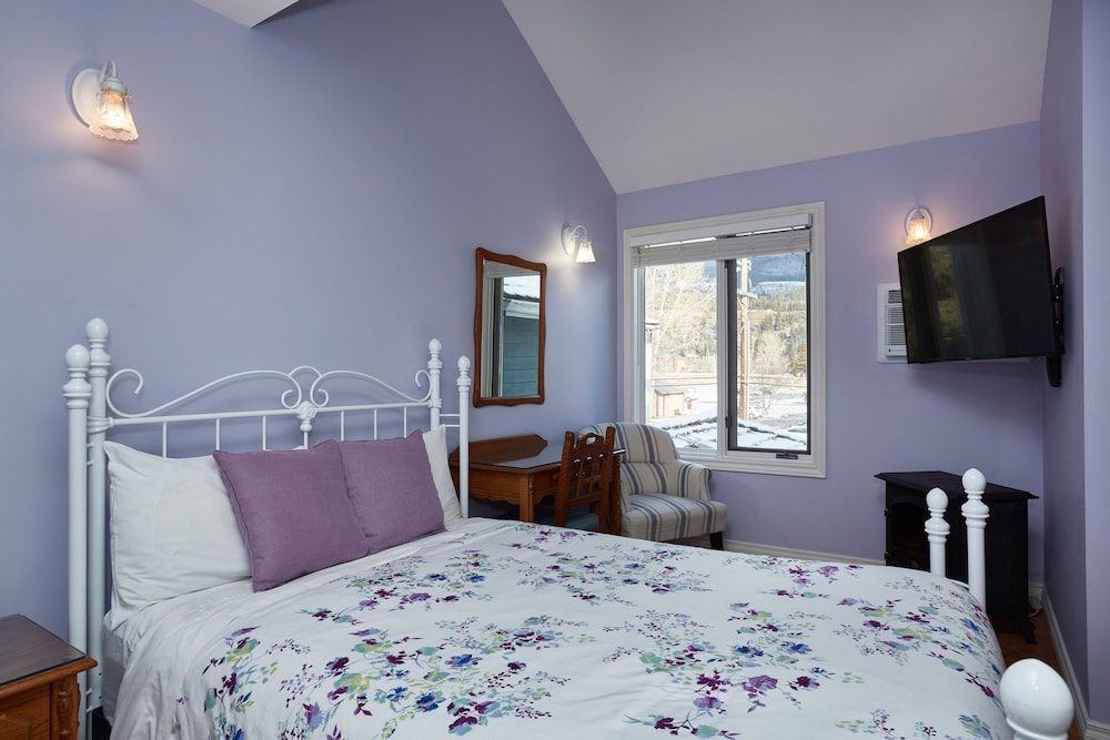 The Lady MacDonald Country Inn