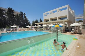 Nelia Gardens