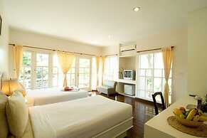 Makathanee Resort