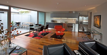Sullivans Cove Apartments