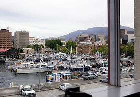 Sullivans Cove Apartments