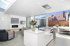 Sullivans Cove Apartments
