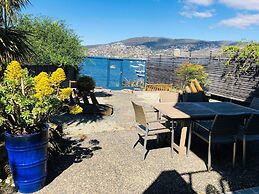 Sullivans Cove Apartments
