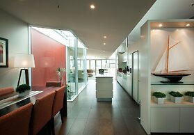 Sullivans Cove Apartments