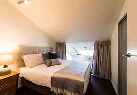 Sullivans Cove Apartments