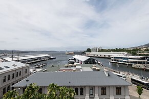Sullivans Cove Apartments