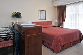 Mayla Apartments