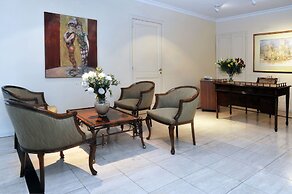 Mayla Apartments