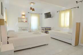 Giannis Hotel Apartments