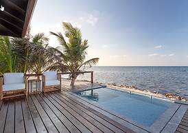 Ray Caye Private Island Resort
