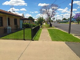 Baths Motel