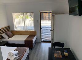 Baths Motel