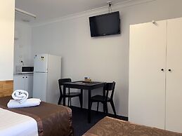 Baths Motel