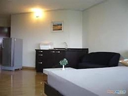 IMPACT Muang Thong Thani Service Condo