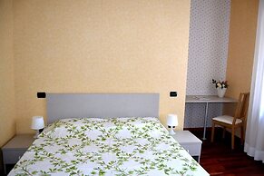 Hotel Italia 30