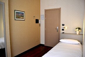 Hotel Italia 30