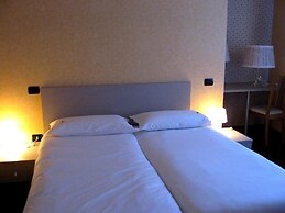 Hotel Italia 30