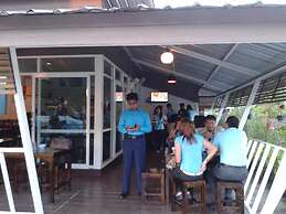 Mana Hotel